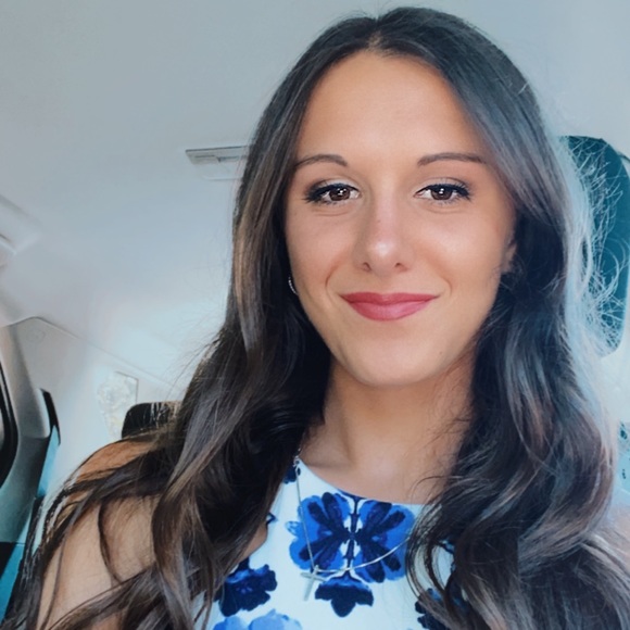 Meet your Posher, Ashley - Picture 1 of 1